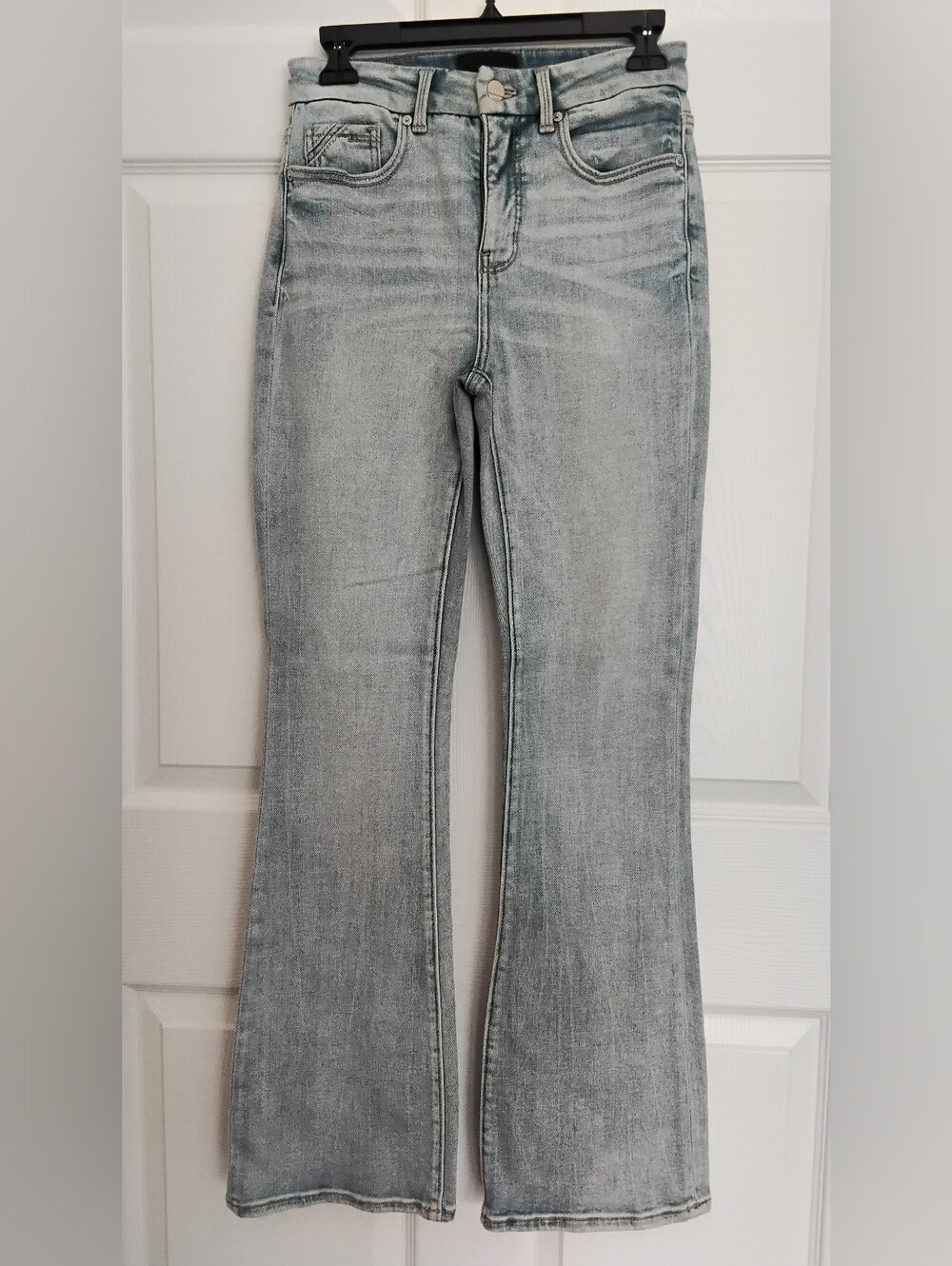 Buckle Black Women's Bootcut Light Washed Jeans
